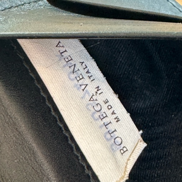 Bottega Veneta Intrecciato Long Wallet in Black - Picture 8 of 8